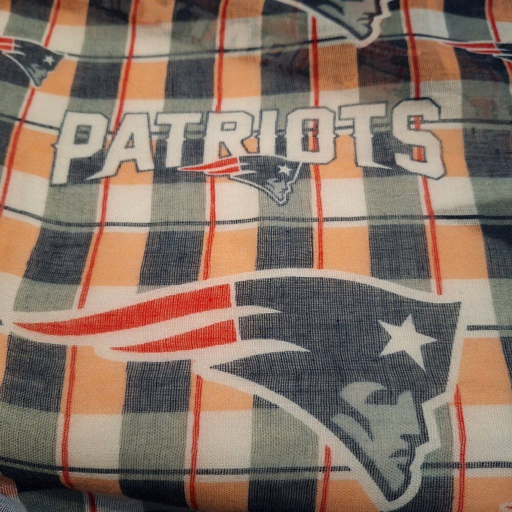 Womens NFL Patriots Peach & Navy Plaid Infinity Scarf Soft Fall Cozy New England